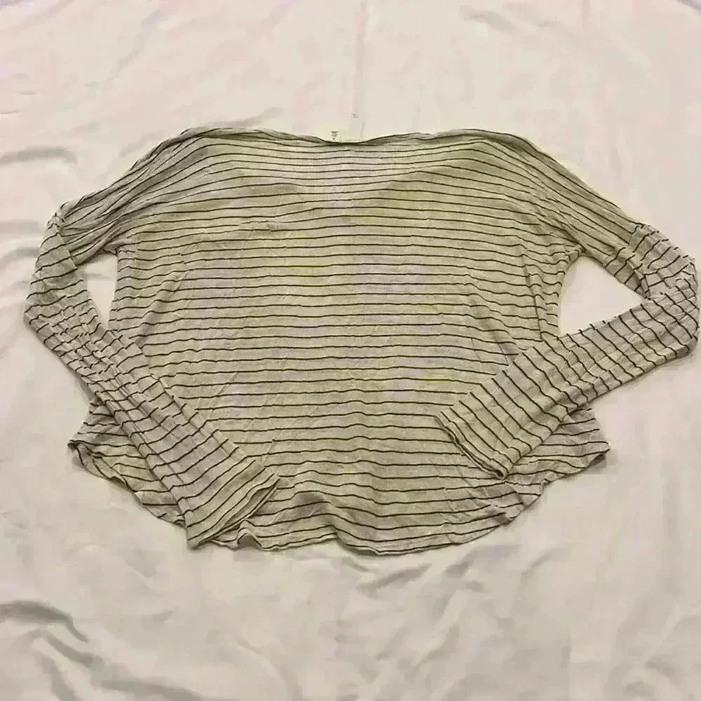 BP Women V-Neck Long Sleeve Shirt - Picture 2 of 3